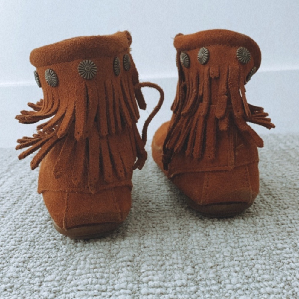 Minnetonka Double Fringe Side Zip Boot - image 5